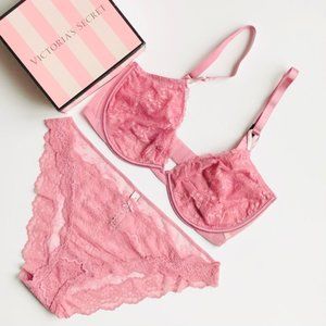 38DDD/XL Victoria’s Secret mauve lingerie set